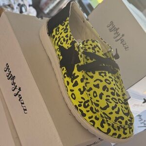 Gypsy Jazz Neon Leopard Flats - Black and Yellow